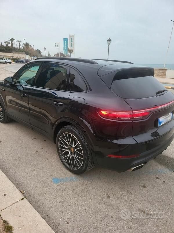 Usata Porsche Cayenne 462 CV (339 kW) 2018 Nero SUV