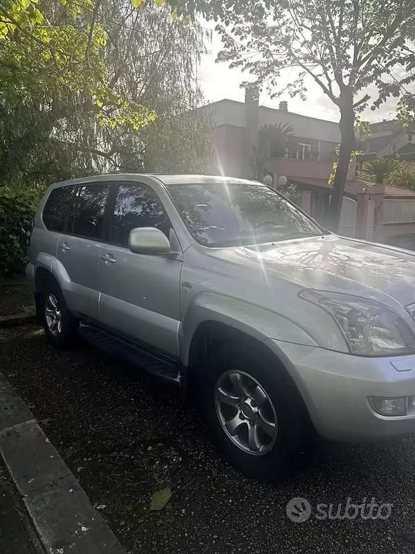Usado Toyota Land Cruiser 173 CV (127 kW) 2009 Gris SUV
