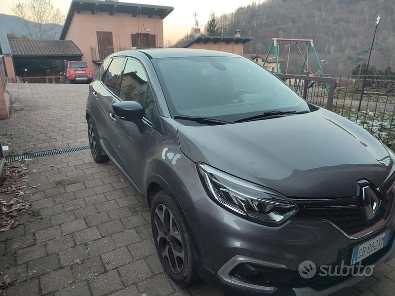 Usata Renault Captur 90 CV (66 kW) 2019 Grigio SUV