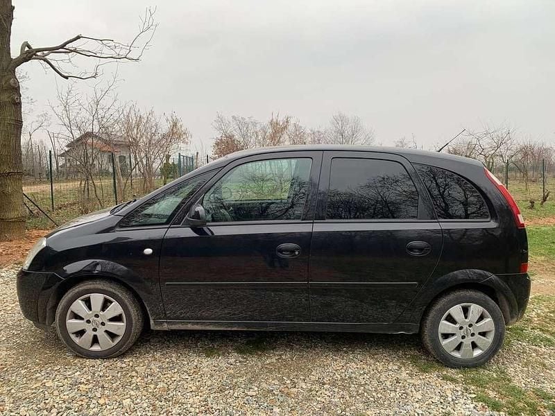 Usata Opel Meriva Cosmo 101 CV (74 kW) 2005 Monovolume