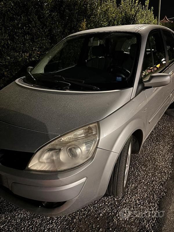 Usata 2007 Renault Scénic II Monovolume | 3500 € (Cara) - Immagine 1/3