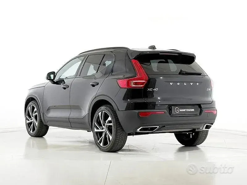 Usata Volvo XC40 R-Design 150 CV (110 kW) 2020 Nero SUV