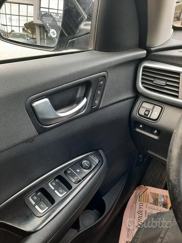 Usata Kia Optima 141 CV (103 kW) 2017 Nero Station wagon