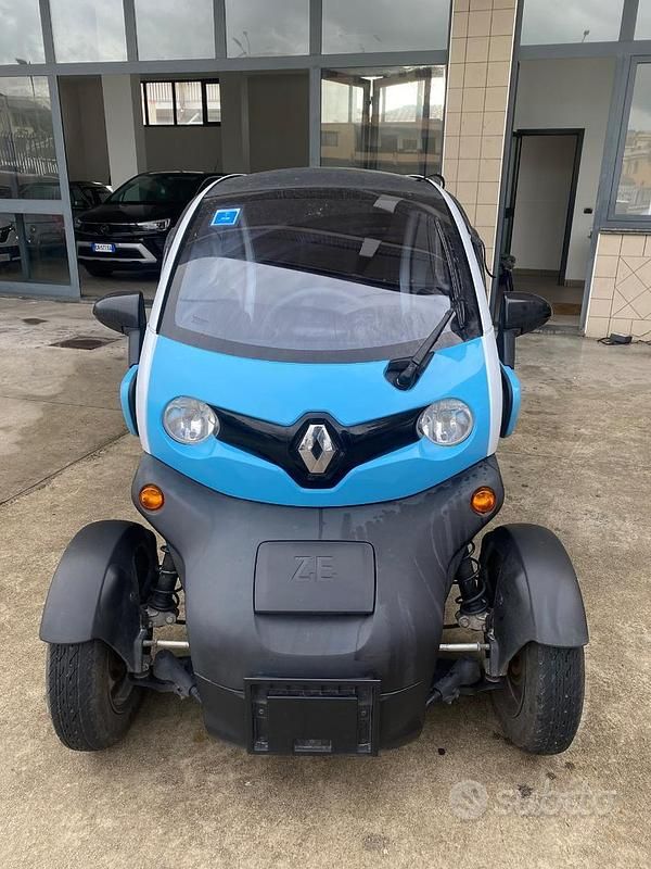 Usata Renault Twizy 80 kW (109 CV) 2021 Blu Utilitaria