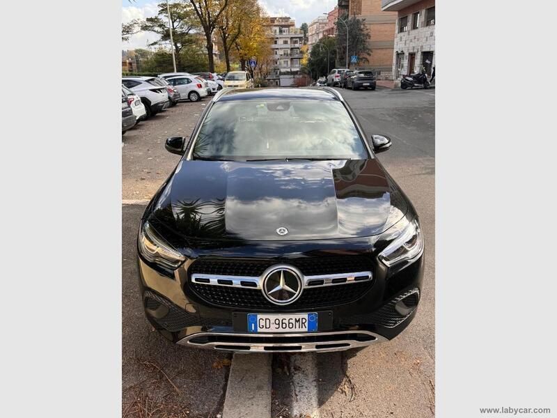 Nero Usata 2021 Mercedes GLA250 SUV | 35.900 € (Molto cara) - Immagine 1/4
