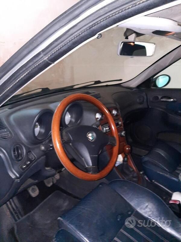 Usata Alfa Romeo 156 105 CV (77 kW) 2000 Grigio Berlina