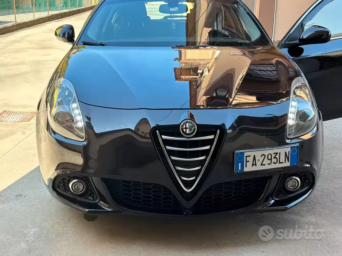 Usata Alfa Romeo Giulietta 120 CV (88 kW) 2015 Nero Utilitaria