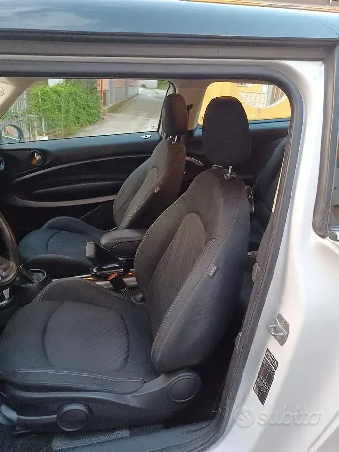Usata Mini Cooper 143 CV (105 kW) 2014 Bianco Utilitaria