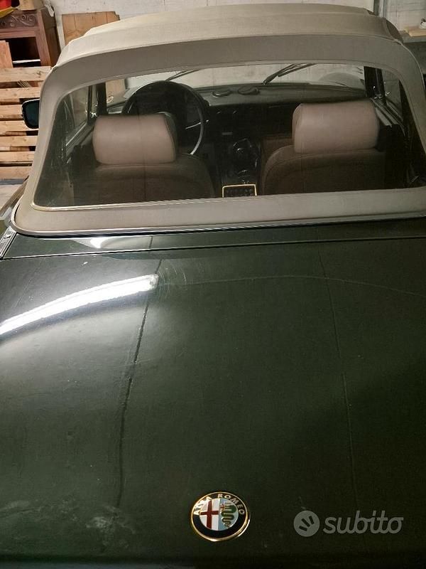 Usata Alfa Romeo Spider 106 CV (77 kW) 1992 Verde Cabrio
