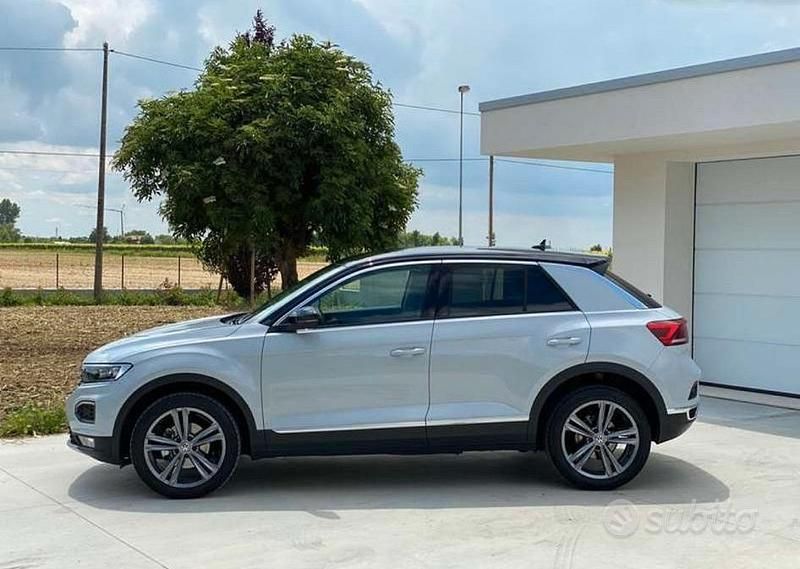 Usata 2020 VW T-Roc Sport SUV | 18.900 € (Ottimo prezzo) - Immagine 1/4