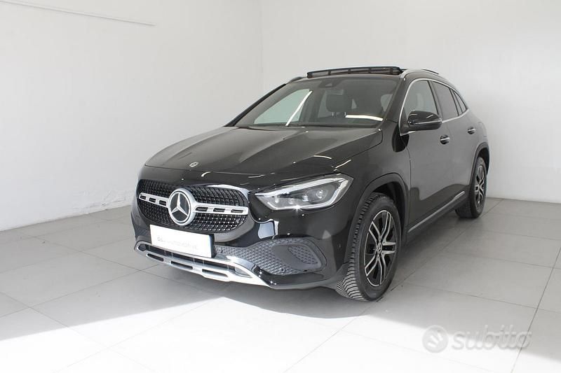 Usata Mercedes GLA200 149 CV (109 kW) 2022 Viola SUV