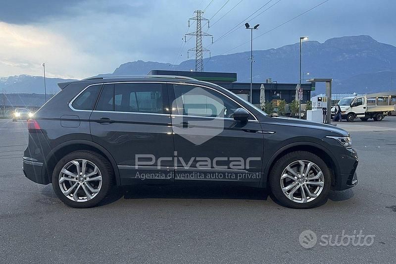 Usata VW Tiguan R-line 200 CV (147 kW) 2023 Grigio SUV
