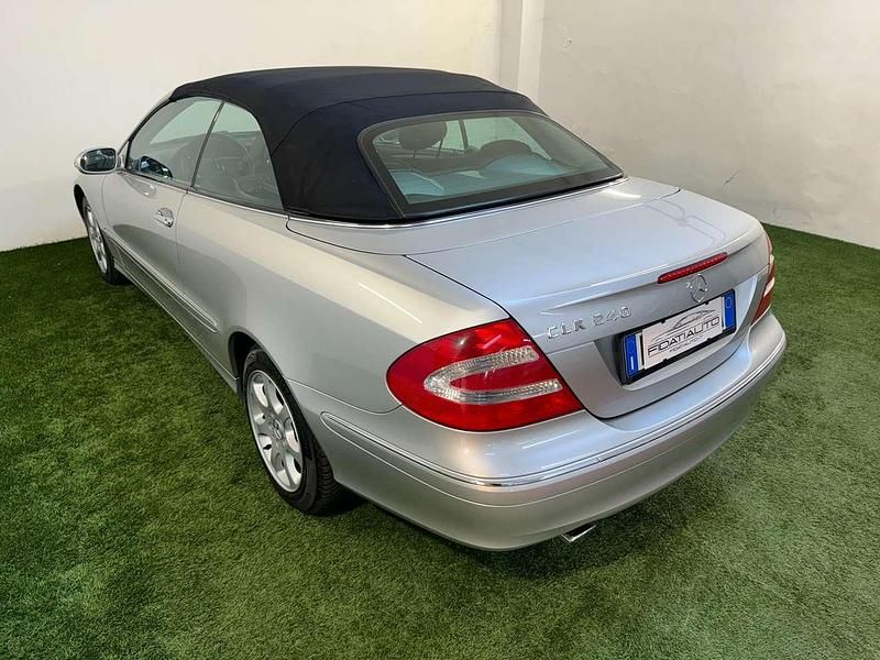 Usata Mercedes CLK240 Elegance 170 CV (125 kW) 2006 Argento Cabrio