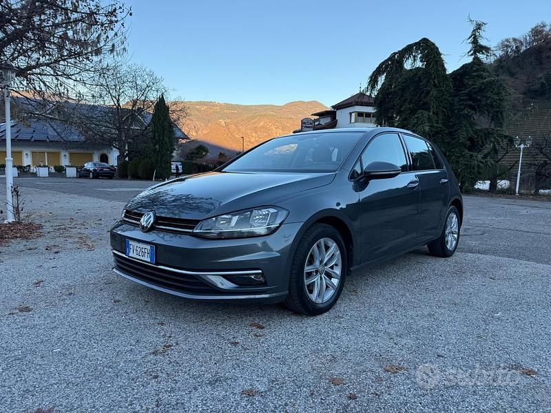 Usata VW Golf VII Sport 116 CV (85 kW) 2019 Grigio Berlina