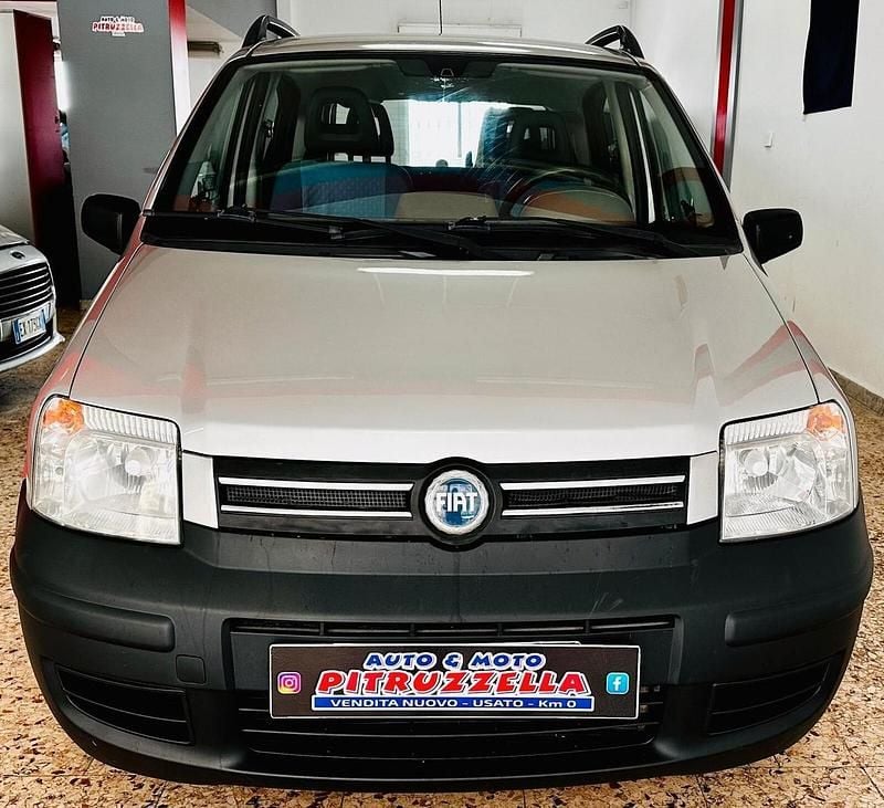 Usata Fiat Panda Dynamic 60 CV (44 kW) 2004 Argento Utilitaria