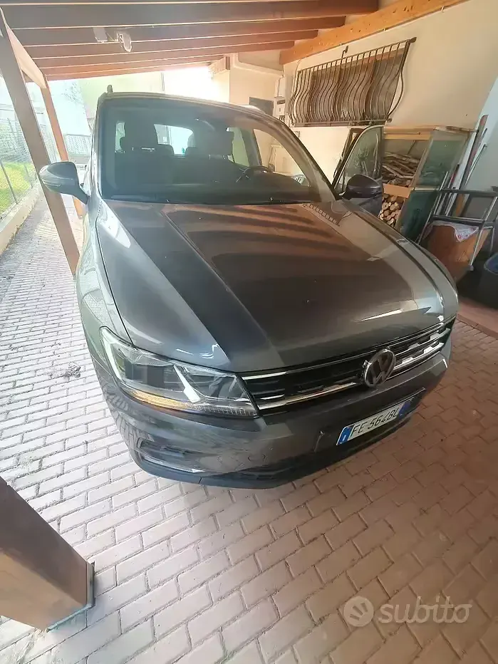 Gebraucht VW Tiguan 125 PS (91 kW) 2016 Grau SUV