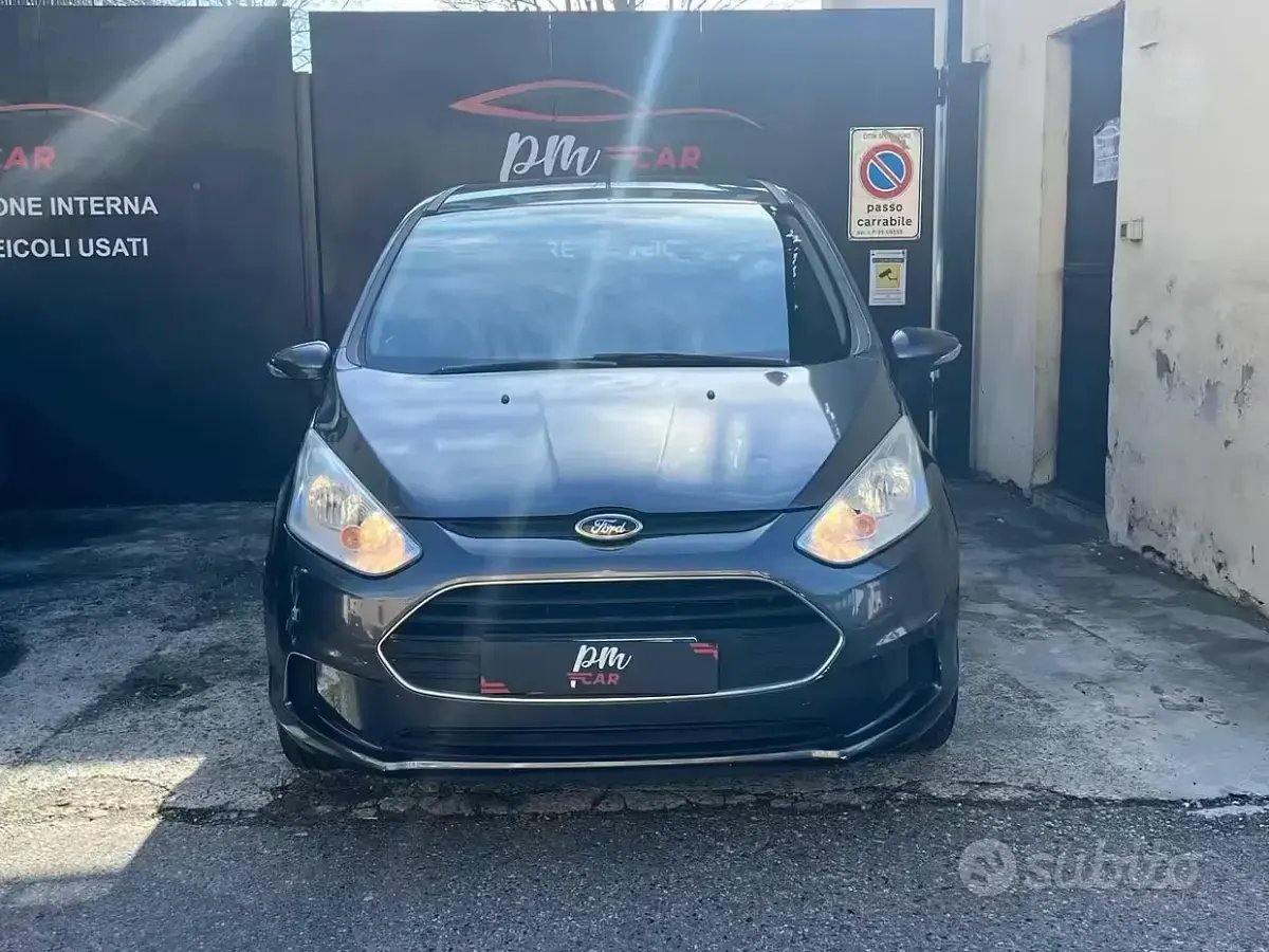 Usado Ford B-MAX Titanium 105 CV (77 kW) 2016 Gris Monovolumen