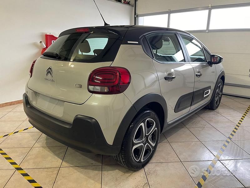 Usata Citroën C3 Shine 83 CV (61 kW) 2022 Beige Berlina