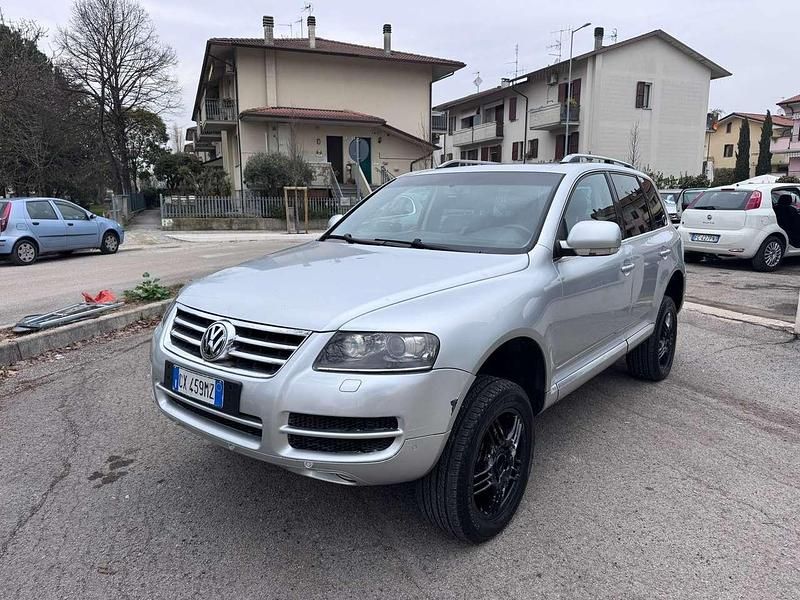 Usata VW Touareg 224 CV (164 kW) 2005 Grigio SUV