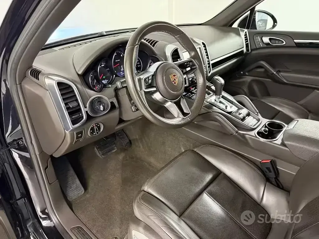 Usata Porsche Cayenne 250 CV (183 kW) 2016 Nero SUV