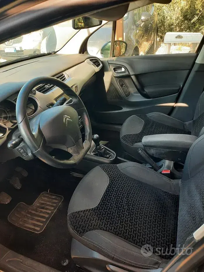 Usata Lancia Ypsilon 75 CV (55 kW) 2008 Bluazzurro Utilitaria