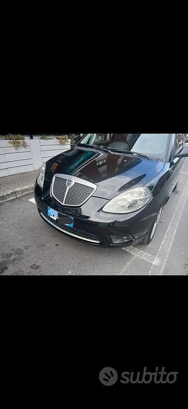 Usata Lancia Ypsilon 69 CV (50 kW) 2009 Nero Utilitaria
