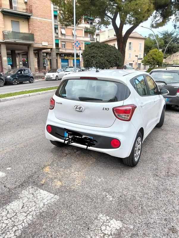 Begagnad Hyundai i10 69 HK (50 kW) 2018 Vit Halvkombi
