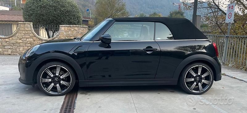 Usata Mini Cooper Cabriolet 2022 Nero Cabrio