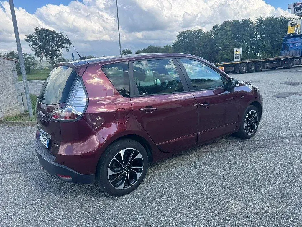 Usata Renault Scénic 116 CV (85 kW) 2016 Monovolume
