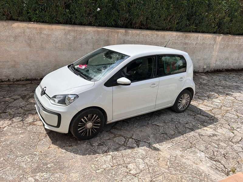 Usata VW up! Move 68 CV (50 kW) 2020 Bianco Utilitaria