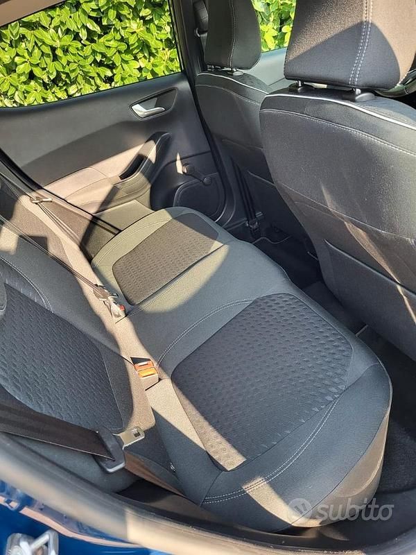 Usata Ford Fiesta 86 CV (63 kW) 2018 Blu Berlina