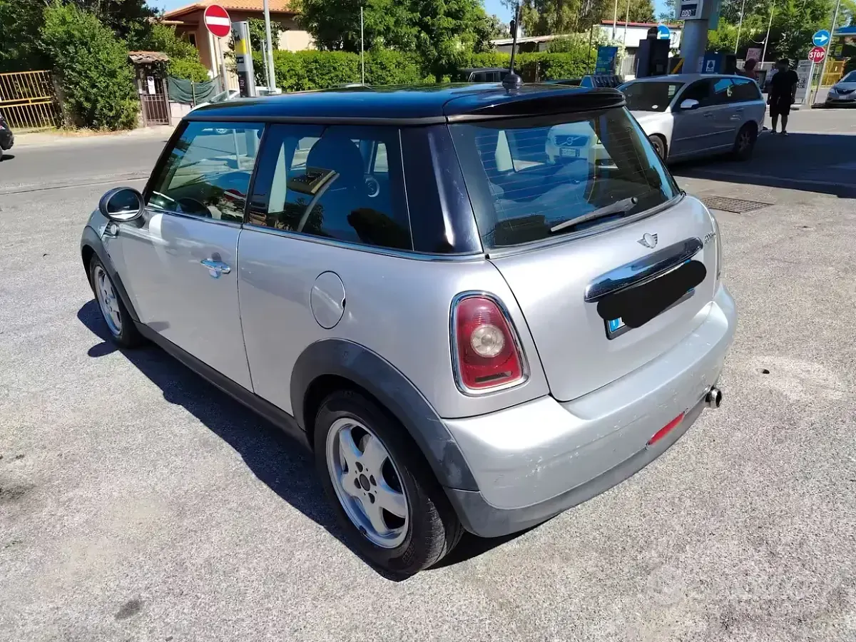Usata Mini Cooper D Chili 109 CV (80 kW) 2008 Grigio Utilitaria
