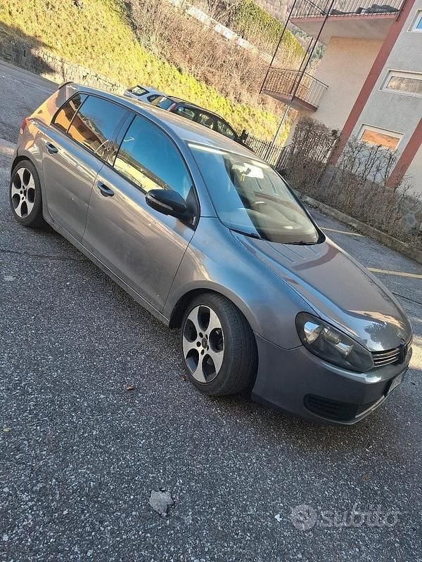 Usata VW Golf VI 140 CV (102 kW) 2011 Grigio Utilitaria