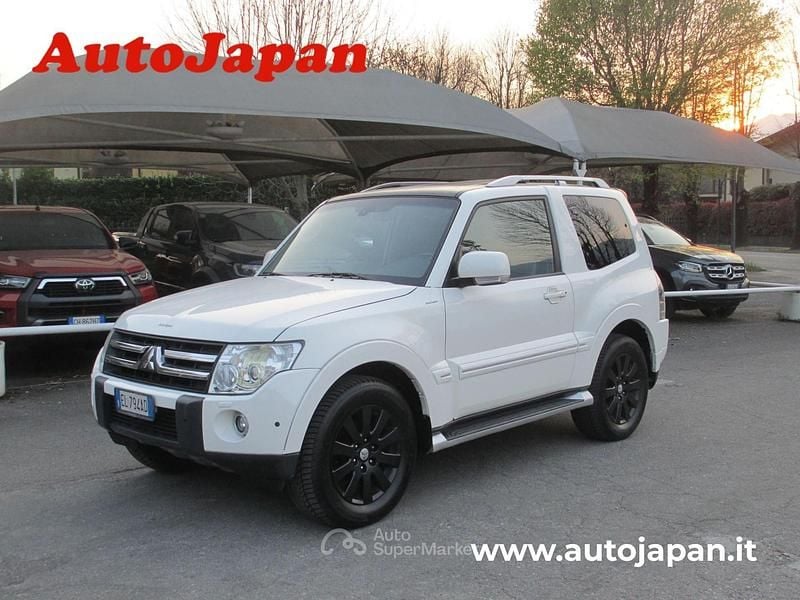 Usata Mitsubishi Pajero Instyle 200 CV (147 kW) 2012 Bianco SUV