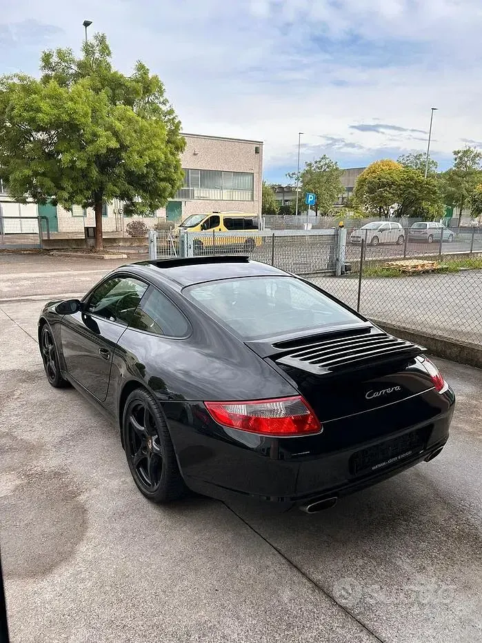 Usata Porsche 911 Carrera 325 CV (239 kW) 2006 Verde Coupé