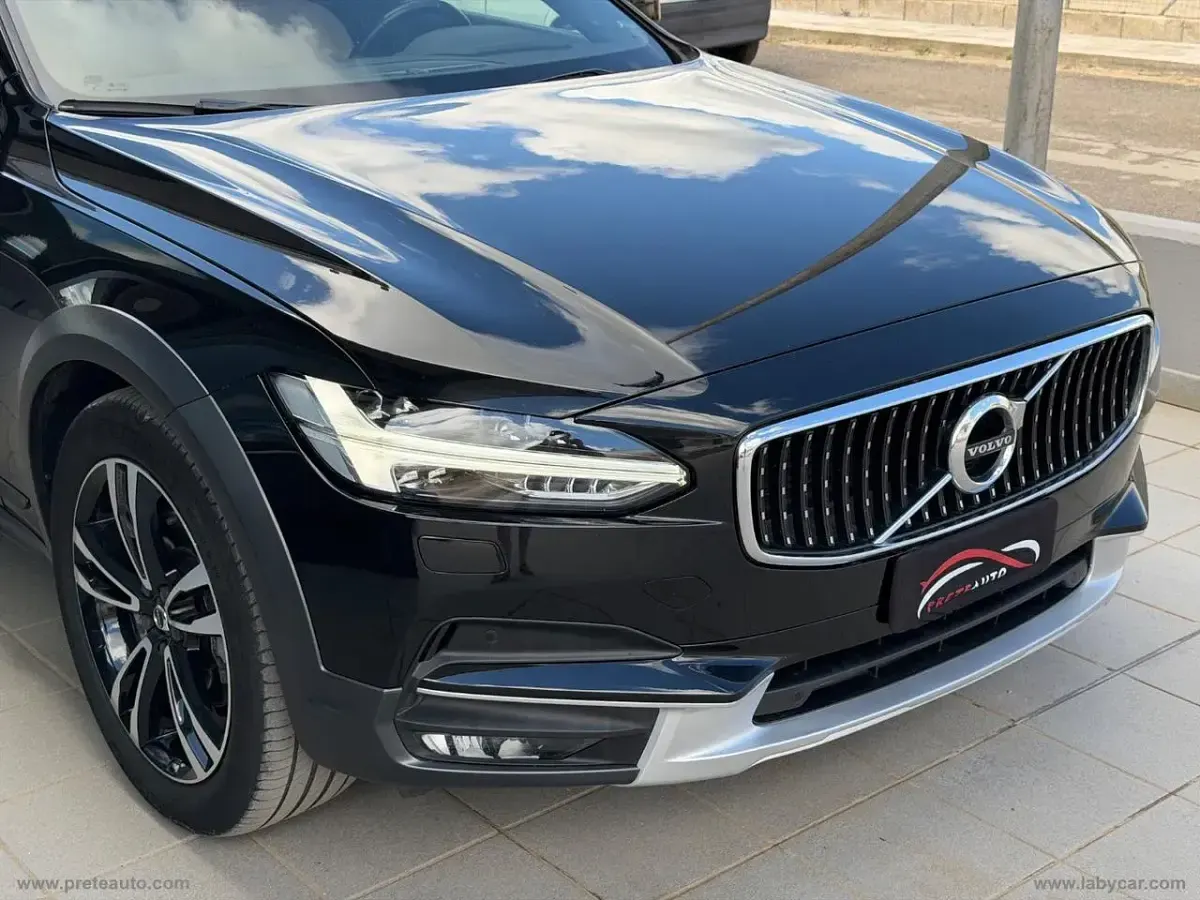 Usata Volvo V90 CC Pro 190 CV (139 kW) 2019 Nero Station wagon