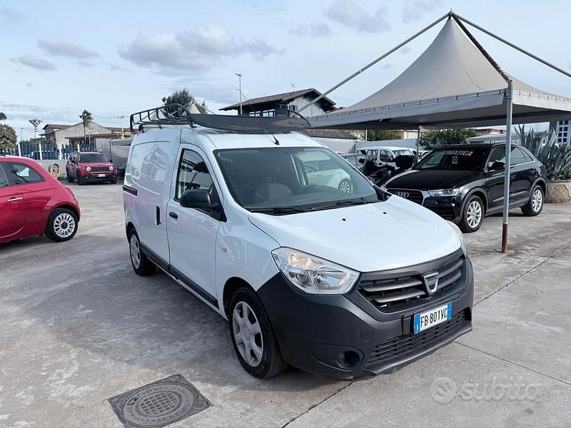 Usata Dacia Dokker 75 CV (55 kW) 2015 Bianco Monovolume