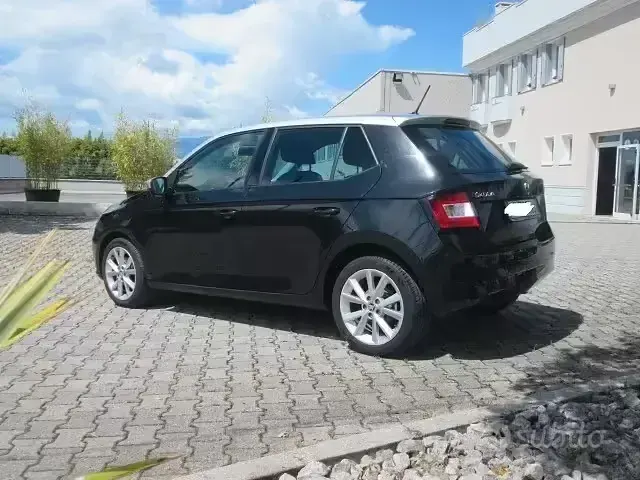Begagnad Skoda Fabia Design Edition 90 HK (66 kW) 2016 Svart Sedan