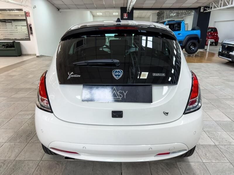 Usata Lancia Ypsilon Silver 69 CV (50 kW) 2023 Bianco Utilitaria