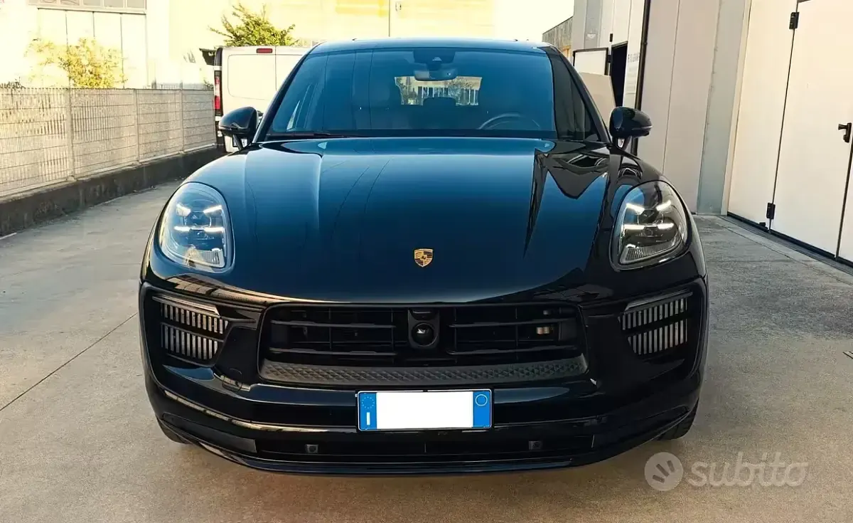 Usata Porsche Macan 381 CV (280 kW) 2022 Nero jet SUV