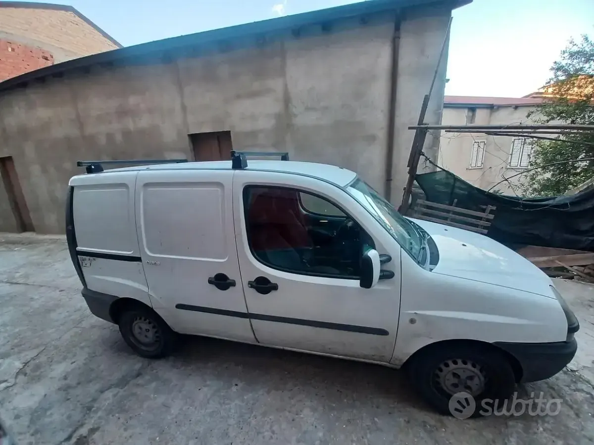 Usado Fiat Doblò 105 HP (77 kW) 2005 Branco Monovolume