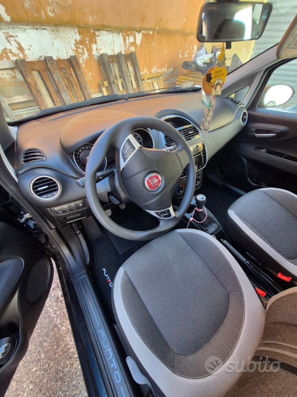 Usata Fiat Grande Punto 65 CV (47 kW) 2013 Nero Utilitaria