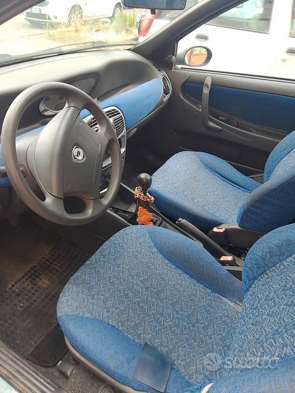 Usata Lancia Ypsilon 2003 Blu Utilitaria