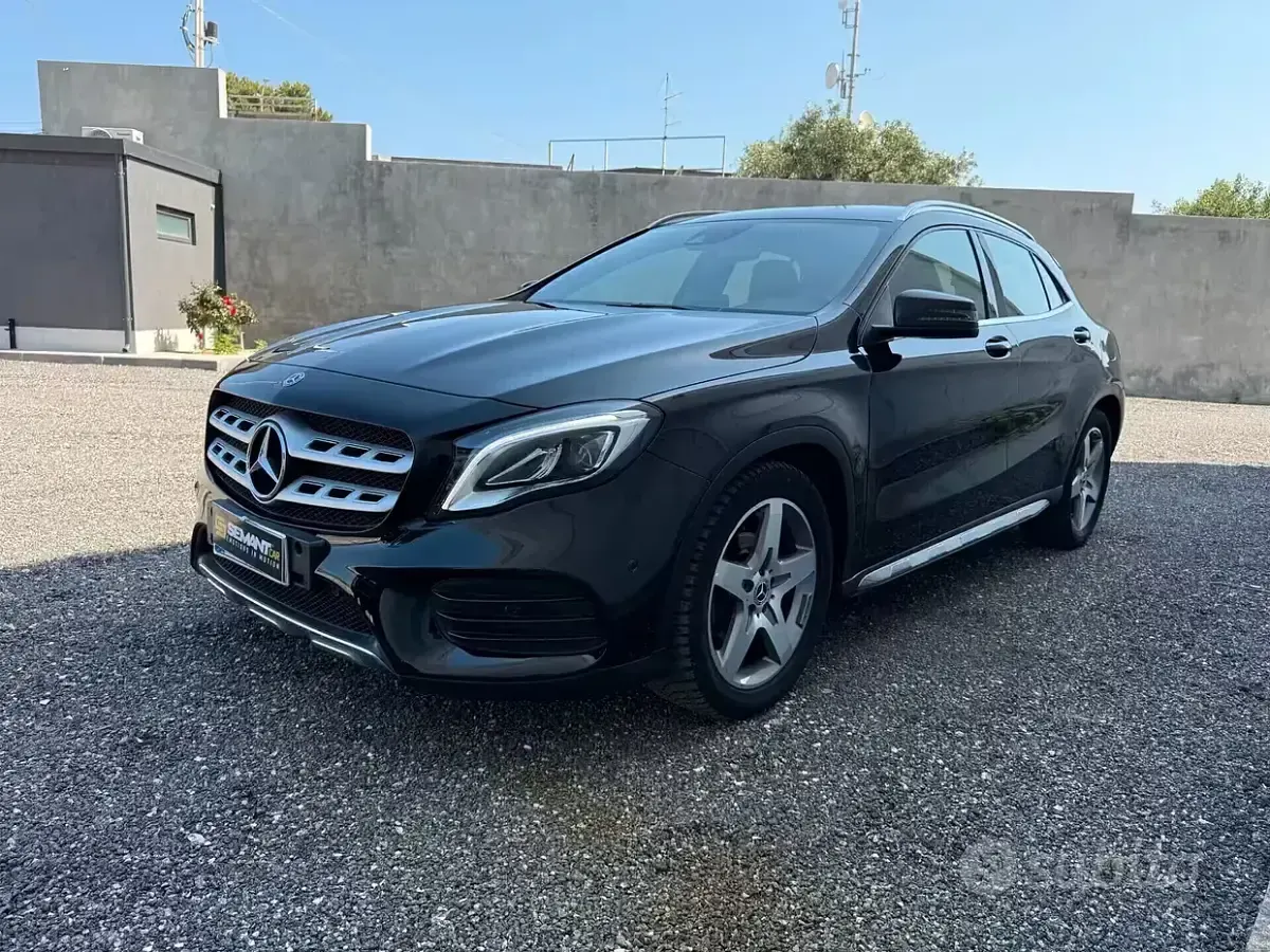 Usata Mercedes GLA200 Premium 136 CV (100 kW) 2019 Nero SUV
