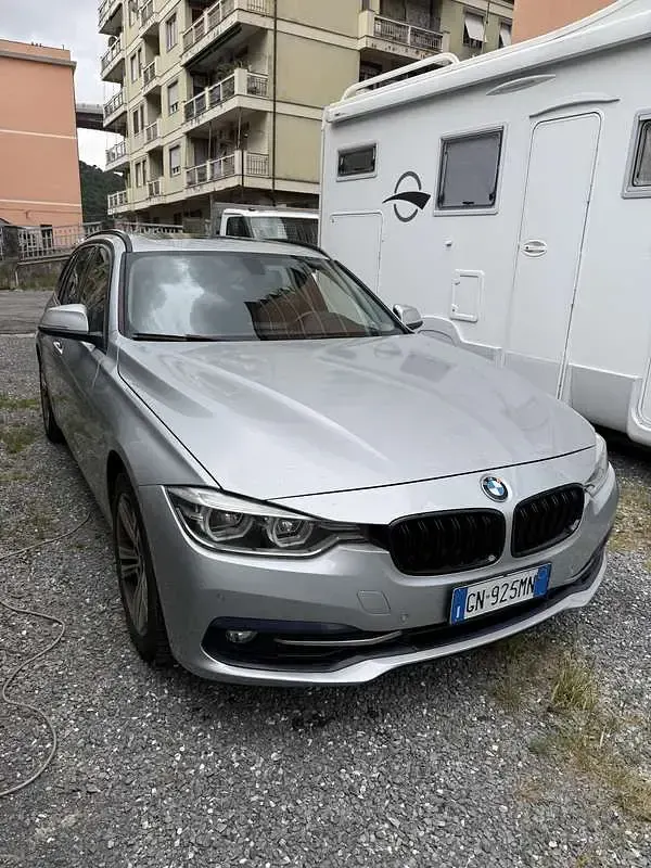 Usata BMW 318 Luxury Line 150 CV (110 kW) 2018 Station wagon