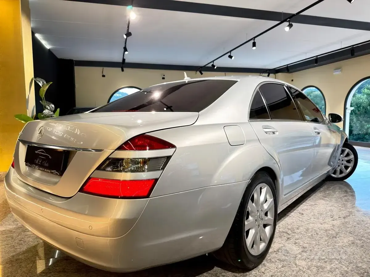 Usata Mercedes S500 387 CV (284 kW) 2005 Grigio Berlina