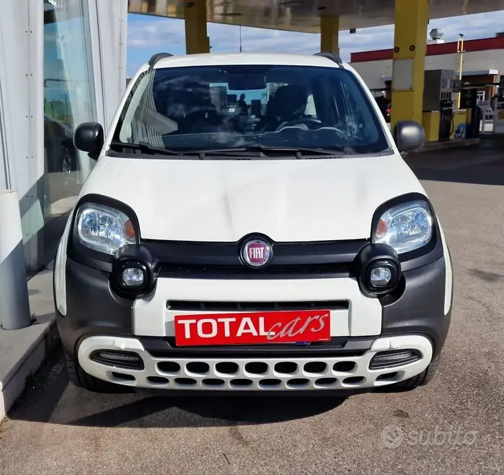 Usata Fiat Panda Cross Cross 69 CV (50 kW) 2018 Bianco pastello Utilitaria