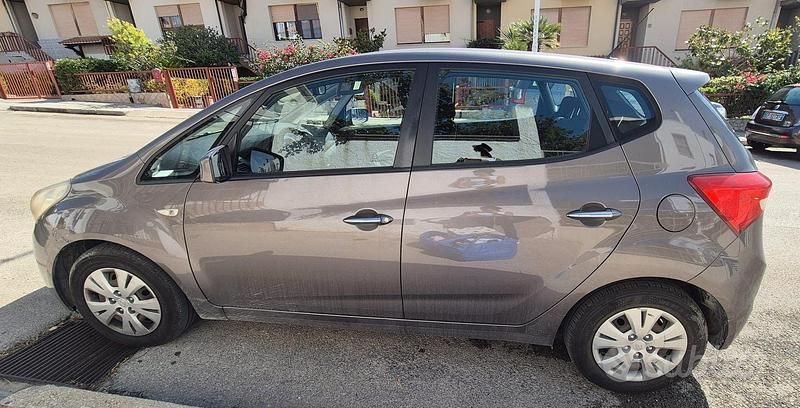 Usata 2012 Hyundai ix20 Due volumi | 6800 € (Buon prezzo) - Immagine 1/4