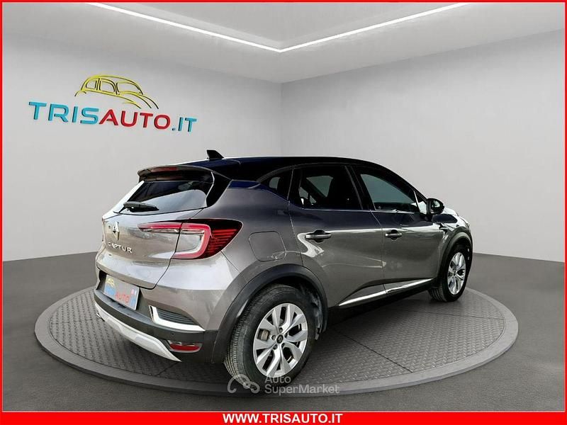 Usata Renault Captur Zen 101 CV (74 kW) 2021 Grigio SUV