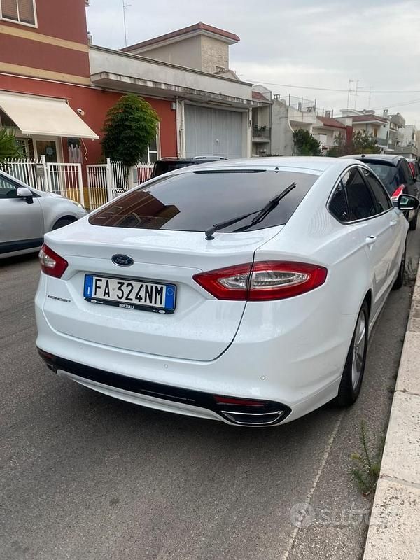 Usata Ford Mondeo 180 CV (132 kW) 2015 Bianco Berlina